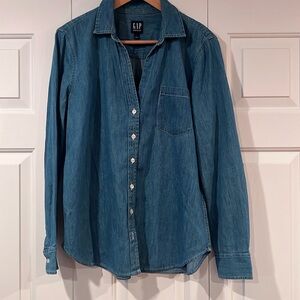 Gap button down tuni